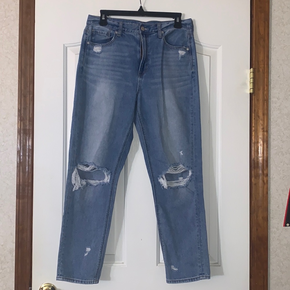 american eagle mom jeans